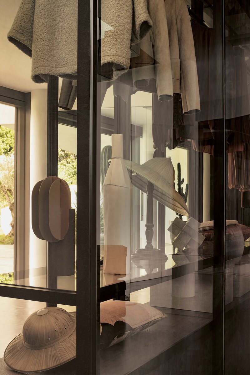 glass-wardrobe-5