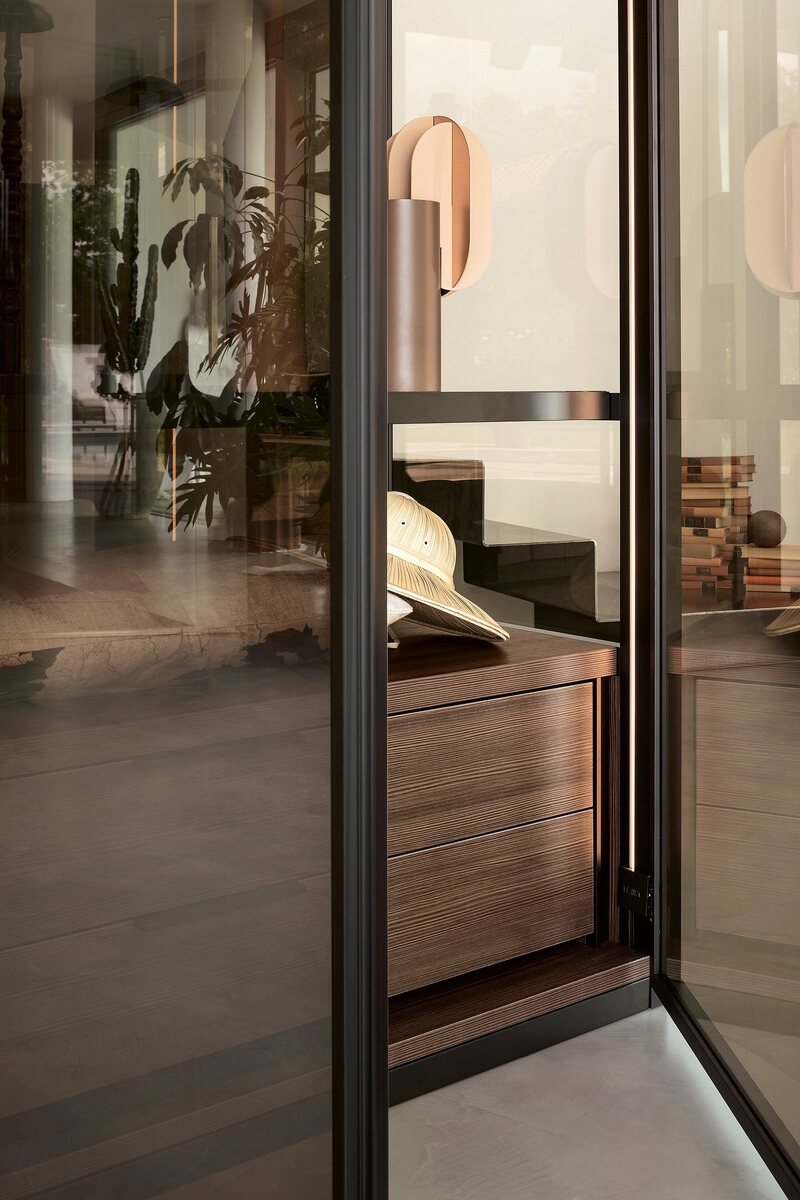 glass-wardrobe-6